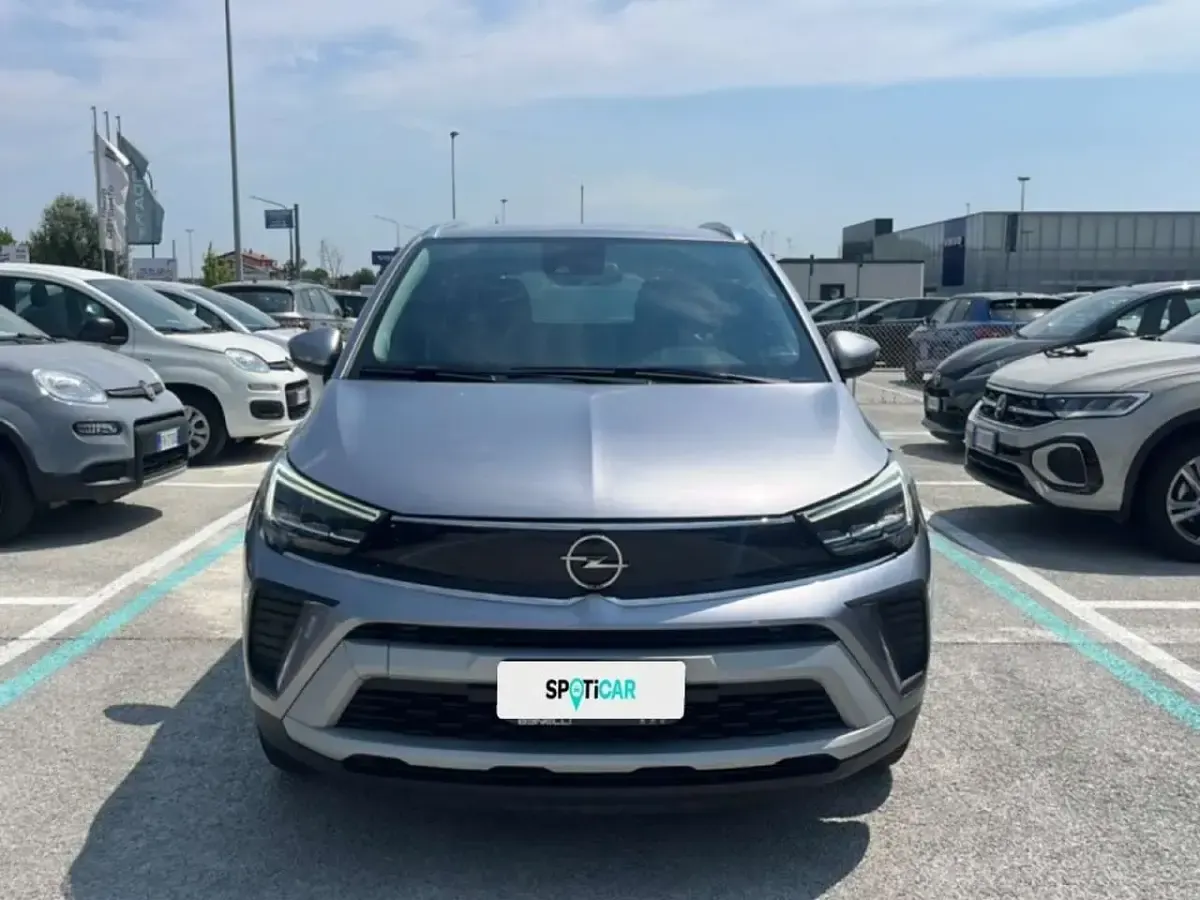 Usata Opel Crossland Elegance 109 CV (80 kW) 2021 Quartz grey SUV