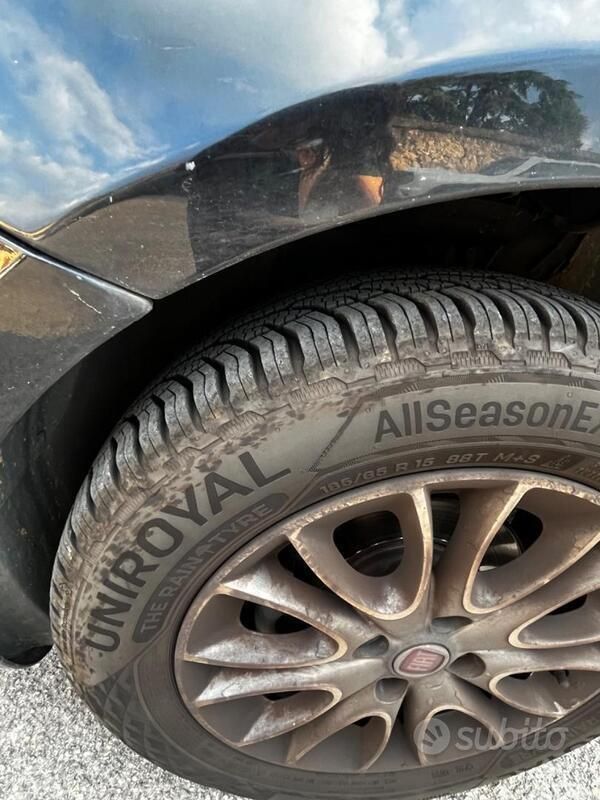 Usata Fiat Punto 95 CV (69 kW) 2013 Nero Utilitaria