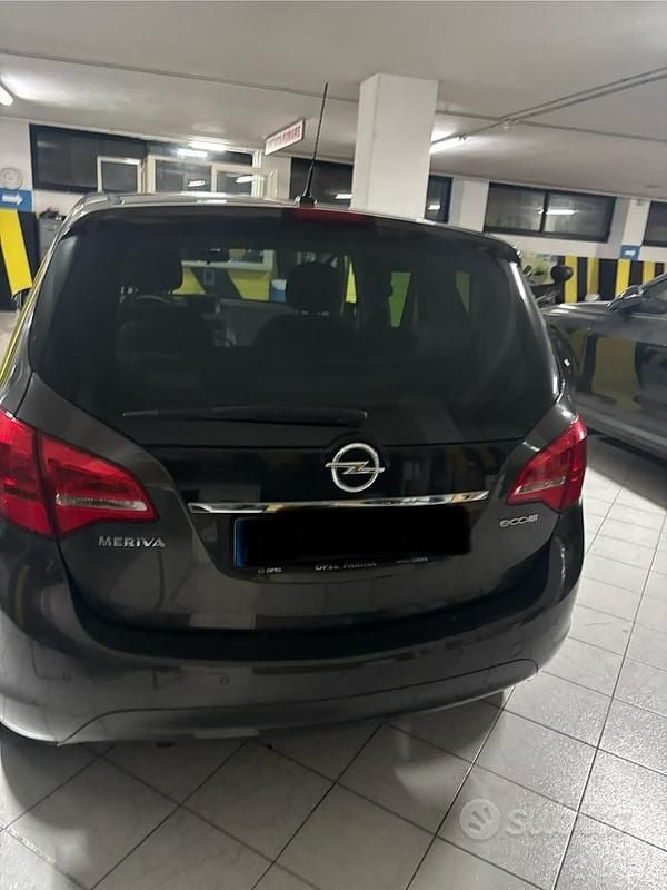 Usata Opel Meriva 120 CV (88 kW) 2016 Grigio Monovolume