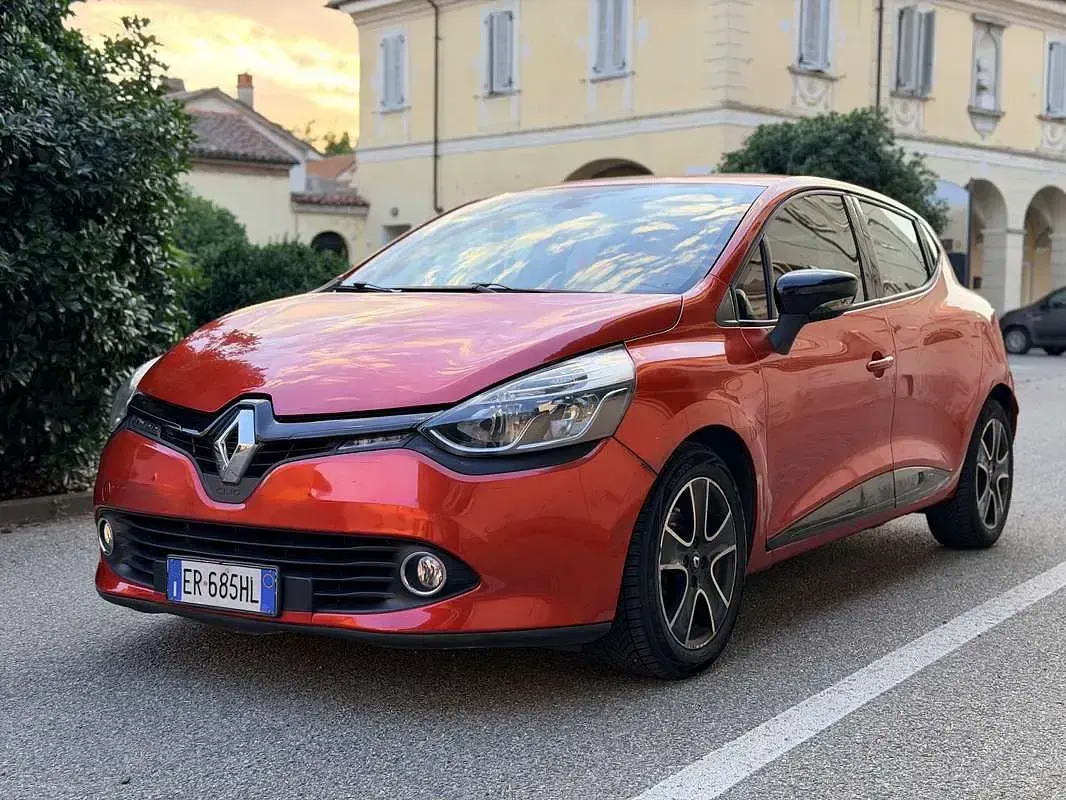 Usata Renault Clio IV 73 CV (53 kW) 2013 Berlina