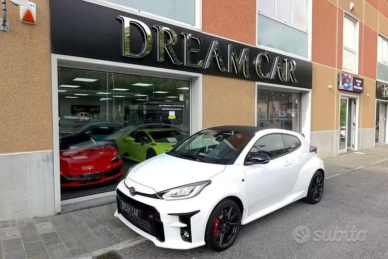 Usata Toyota Yaris 261 CV (191 kW) 2024 Utilitaria