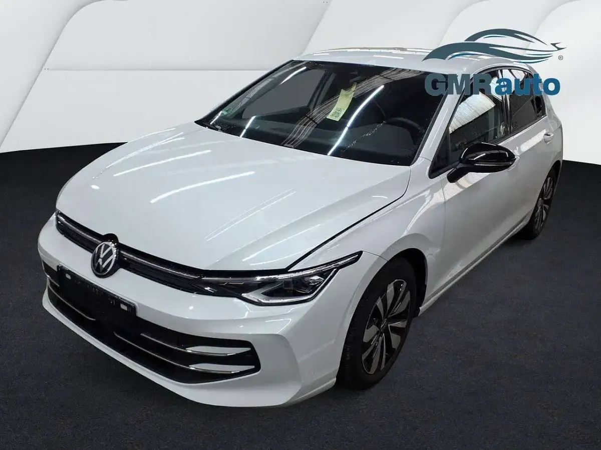 Usata VW Golf VIII Edition 150 CV (110 kW) 2025 Bianco perlato Berlina