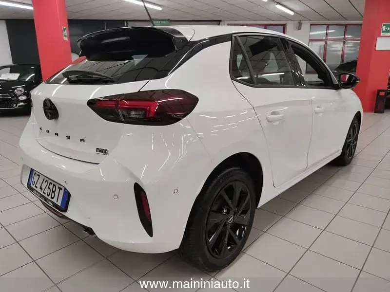 Usata Opel Corsa 101 CV (74 kW) 2025 Bianco Utilitaria