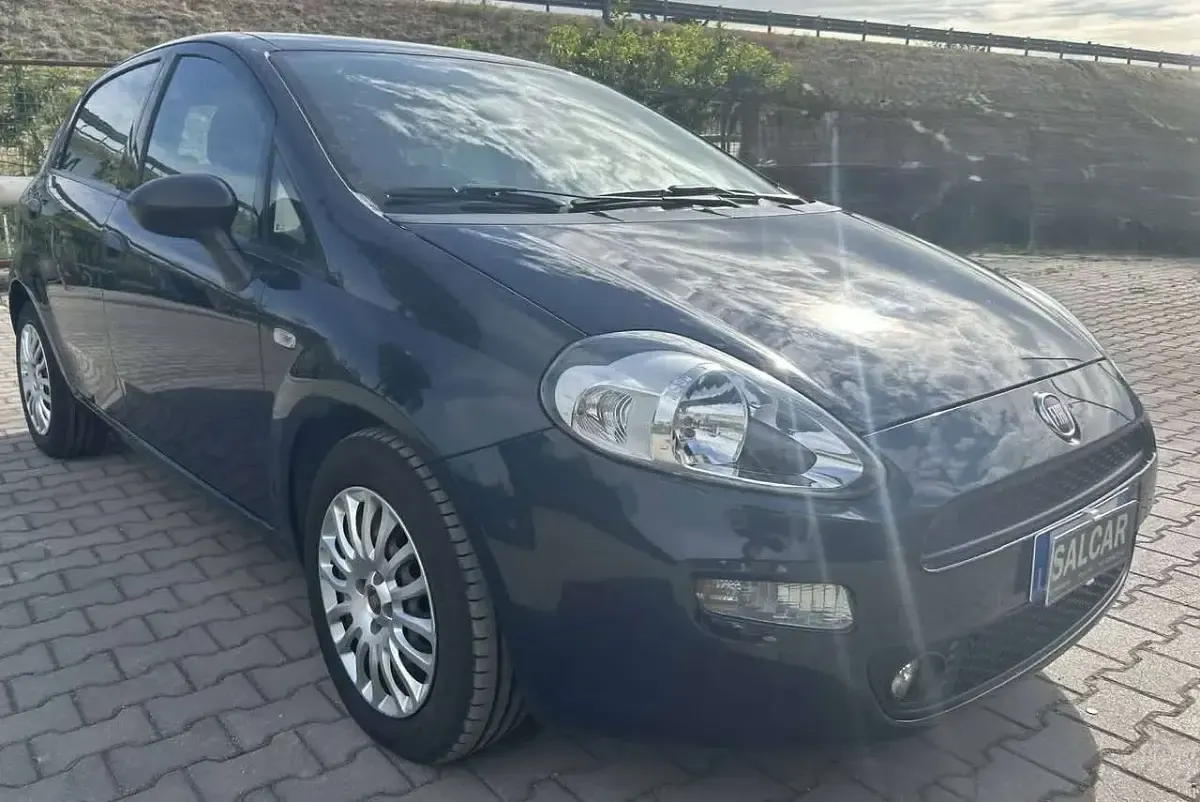 Usata Fiat Punto 95 CV (69 kW) 2018 Blu/azzurro Utilitaria