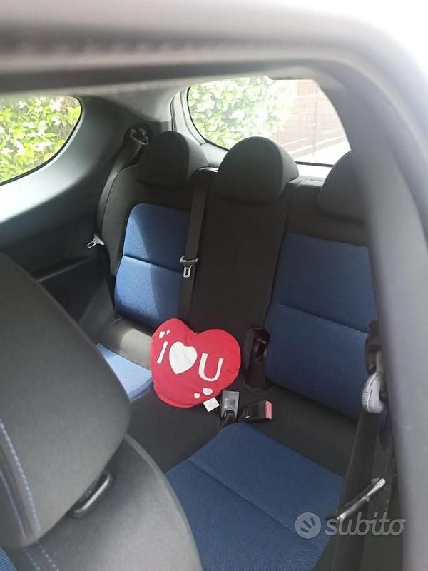 Usata Mitsubishi Colt 55 CV (40 kW) 2008 Grigio Utilitaria