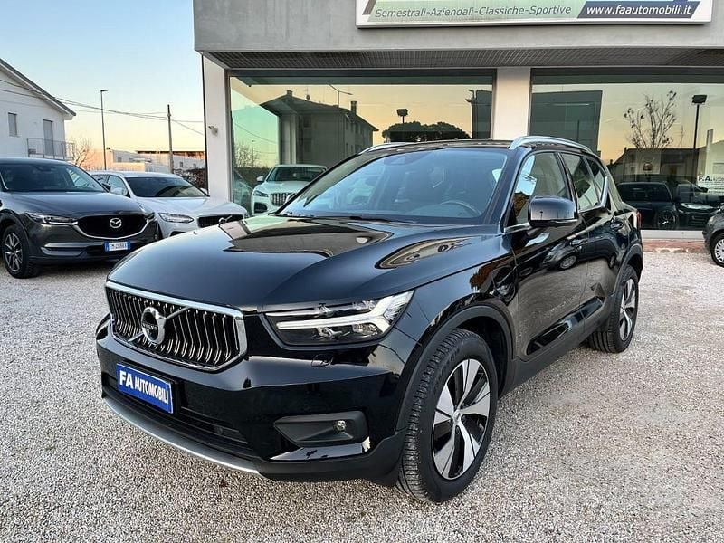 Usata Volvo XC40 Inscription 180 CV (132 kW) 2020 Nero SUV