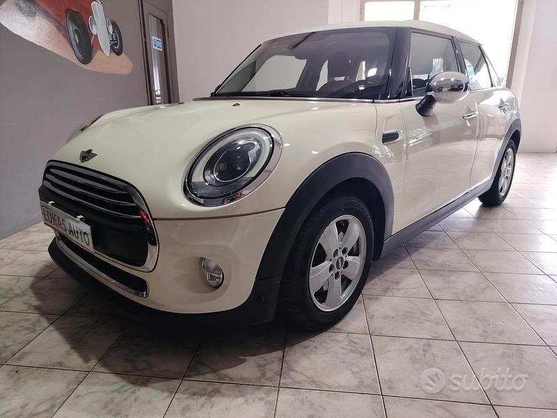 Usata Mini One D 95 CV (69 kW) 2015 Beige Utilitaria