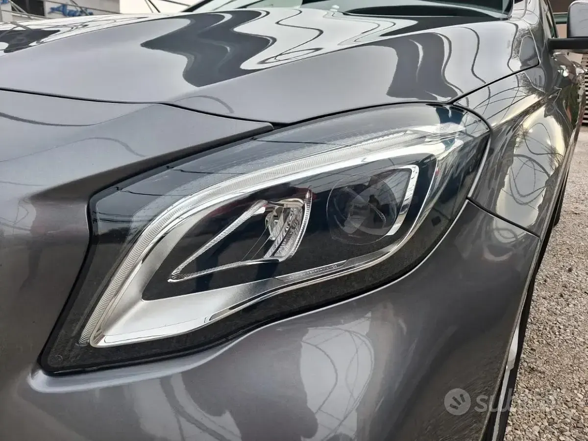 Usata Mercedes GLA200 136 CV (100 kW) 2019 Antracite SUV