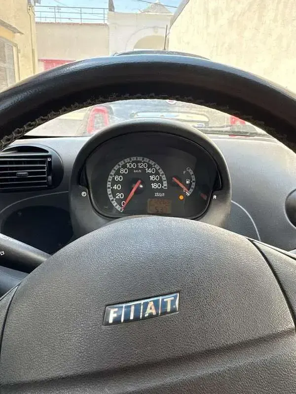 Usata Fiat 600 54 CV (39 kW) 2000 Utilitaria