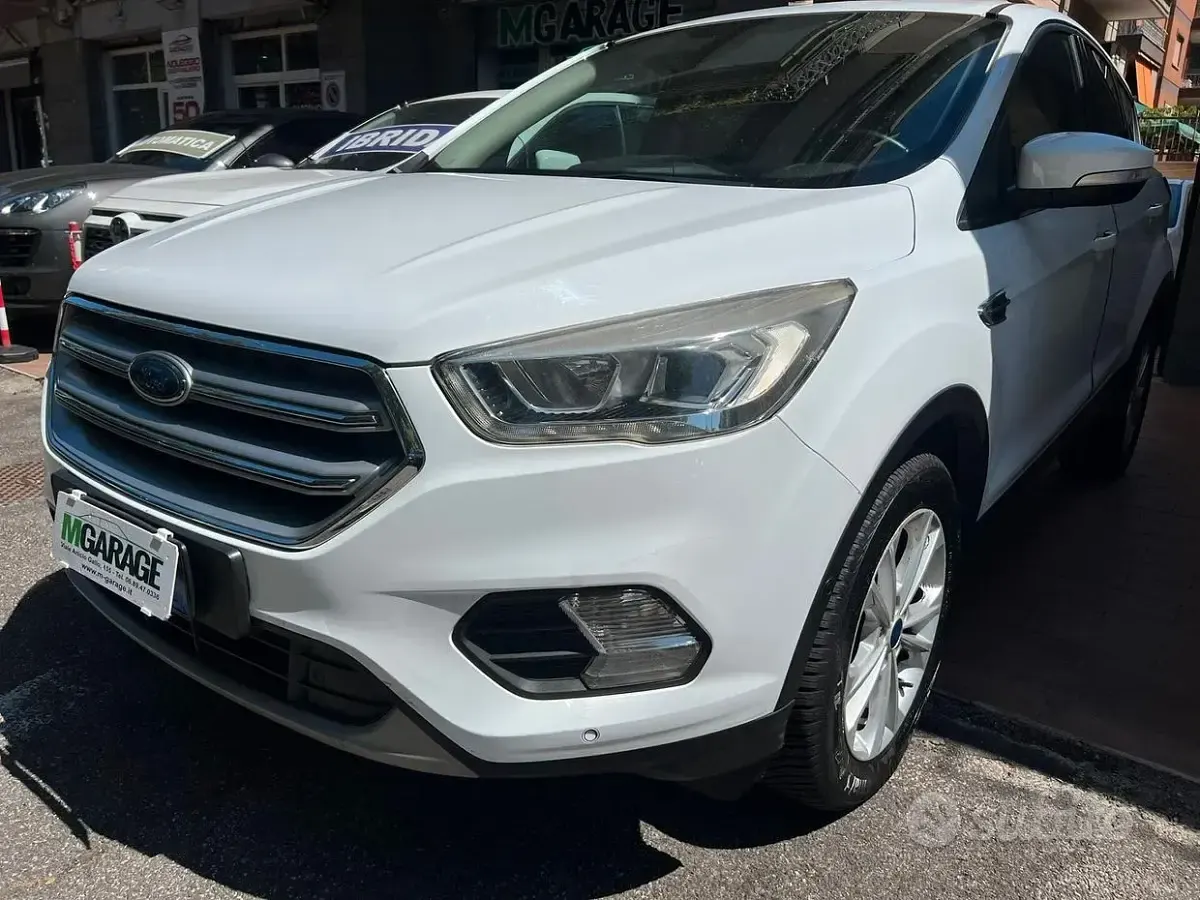 Usata Ford Kuga Titanium 120 CV (88 kW) 2019 Bianco SUV