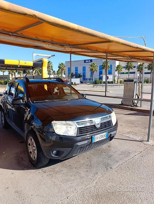 Usata Dacia Duster 105 CV (77 kW) 2010 Nero SUV