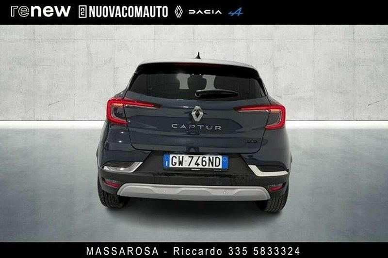 Usata Renault Captur Techno 143 CV (105 kW) 2024 Grigio SUV