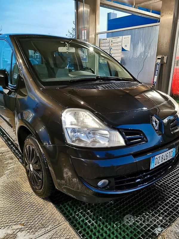 Usata Renault Modus 86 CV (63 kW) 2008 Nero Monovolume