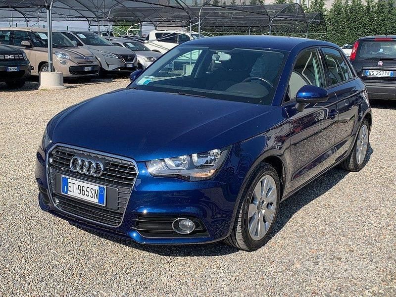 Usata Audi A1 Attraction 90 CV (66 kW) 2014 Blu Utilitaria