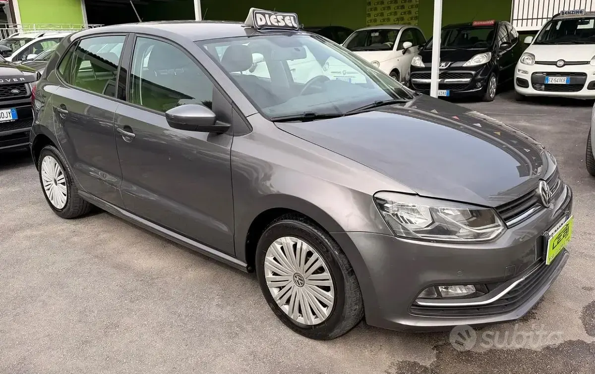 Käytetty VW Polo Comfortline 90 HP (66 kW) 2016 Harmaa Sedan