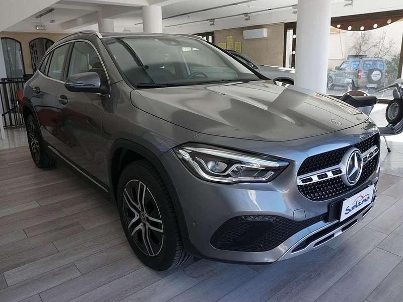 Usata Mercedes GLA180 Business 116 CV (85 kW) 2020 Nero SUV