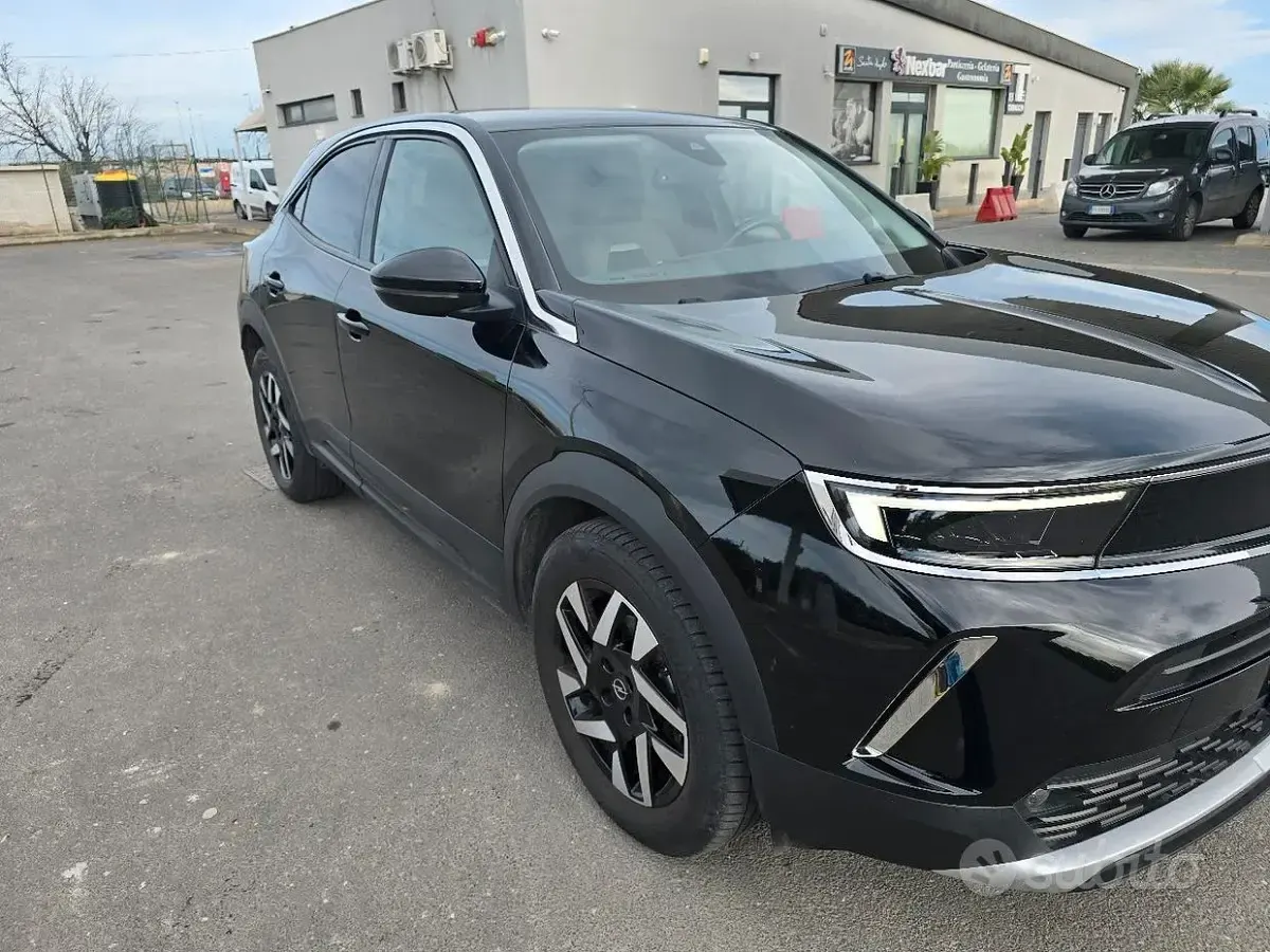 Usata Opel Mokka 101 CV (74 kW) 2022 Nero SUV