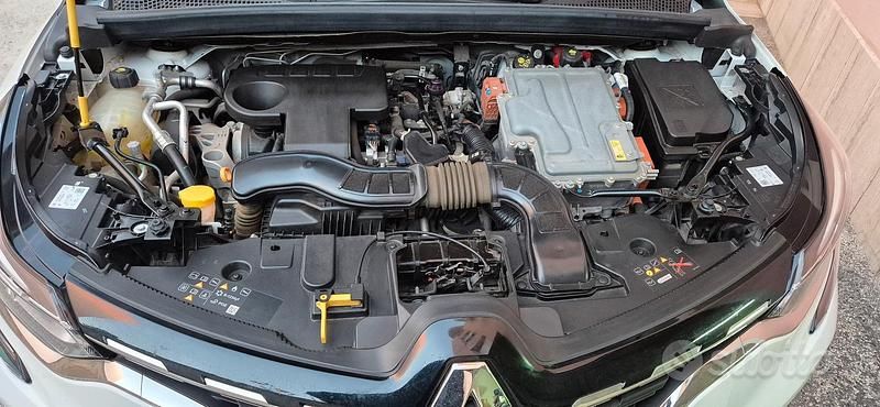 Usata Renault Captur 160 CV (117 kW) 2021 Bianco SUV