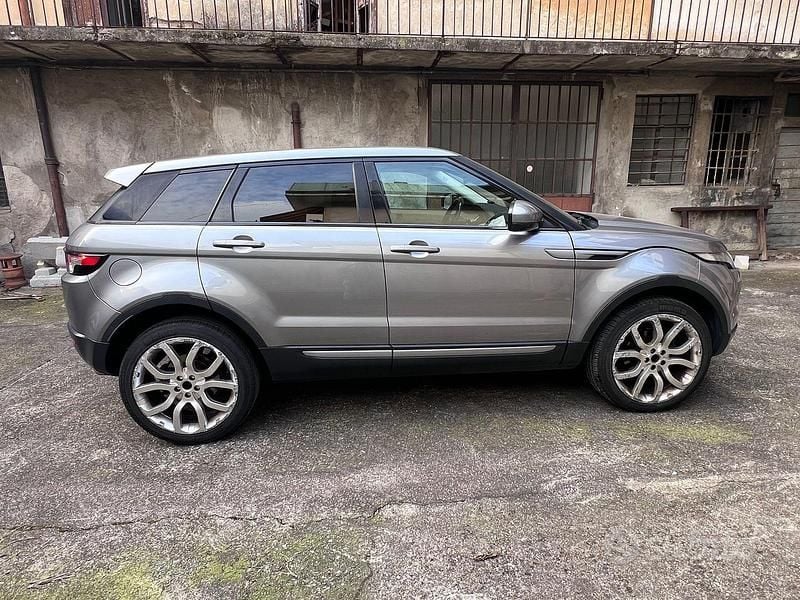 Usata Land Rover Range Rover evoque 190 CV (139 kW) 2014 Grigio SUV