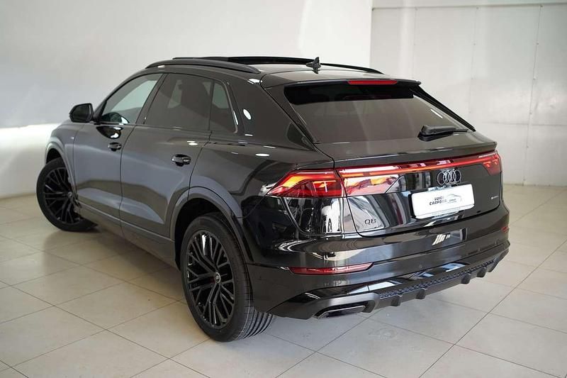 Nuova Audi Q8 S-Line 286 CV (210 kW) 2025 Black mythos SUV
