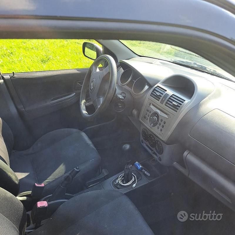Usata Suzuki Ignis 99 CV (72 kW) 2008 Utilitaria