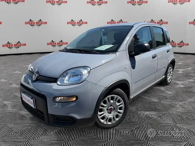 Usata Fiat Panda 70 CV (51 kW) 2023 Grigio Utilitaria