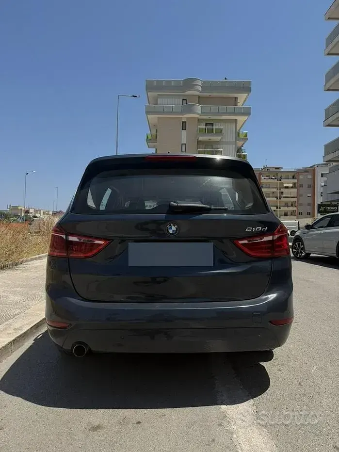 Usata BMW 218 Gran Tourer 150 CV (110 kW) 2017 Bluazzurro Monovolume