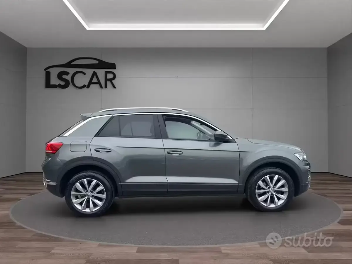 Usata VW T-Roc Style 110 CV (80 kW) 2020 Grigio SUV