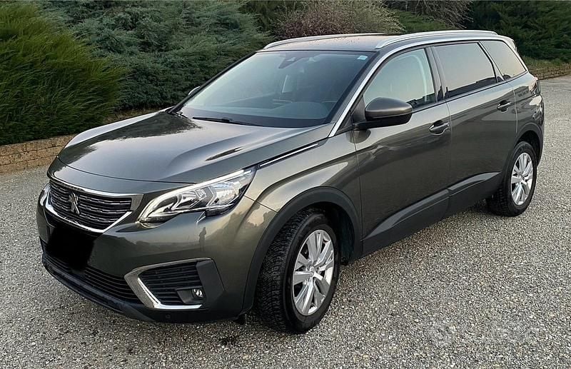 Usata Peugeot 5008 120 CV (88 kW) 2018 Grigio Berlina