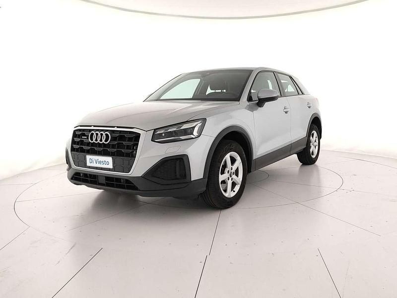 Argento fioretto metallizzato Usata 2022 Audi Q2 Business Plus SUV | 30.100 € (Buon prezzo) - Immagine 1/4