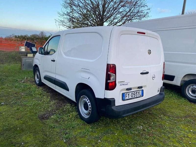 Usata Opel Combo Edition 101 CV (74 kW) 2019 Bianco Monovolume