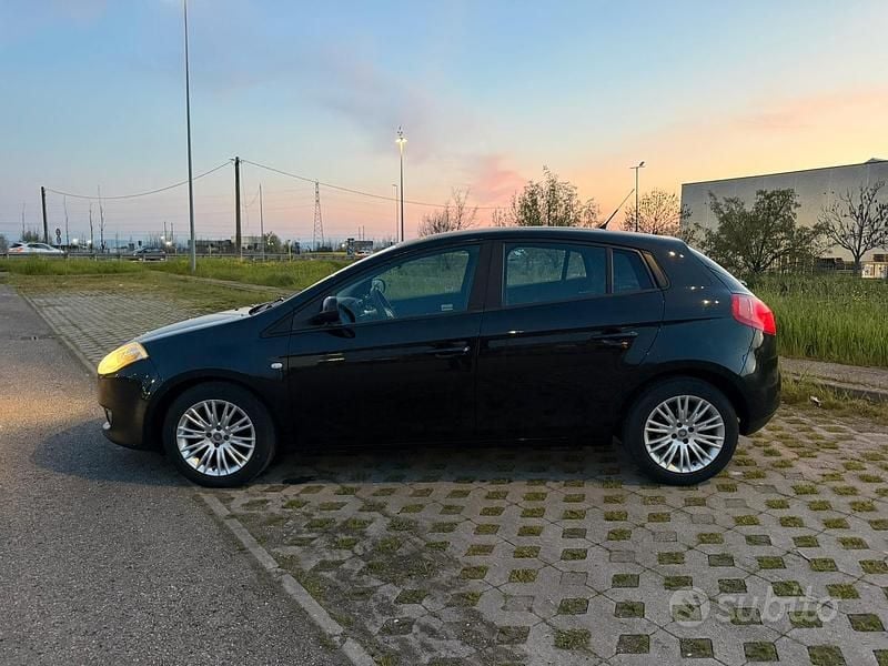 Usata Fiat Bravo Dynamic 90 CV (66 kW) 2008 Nero Utilitaria