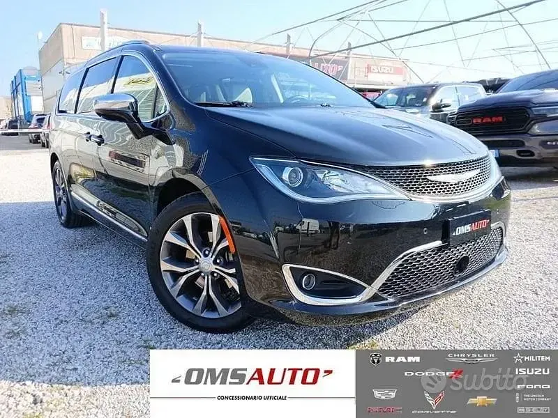 Usata Chrysler Pacifica Limited 249 CV (183 kW) 2018 Monovolume
