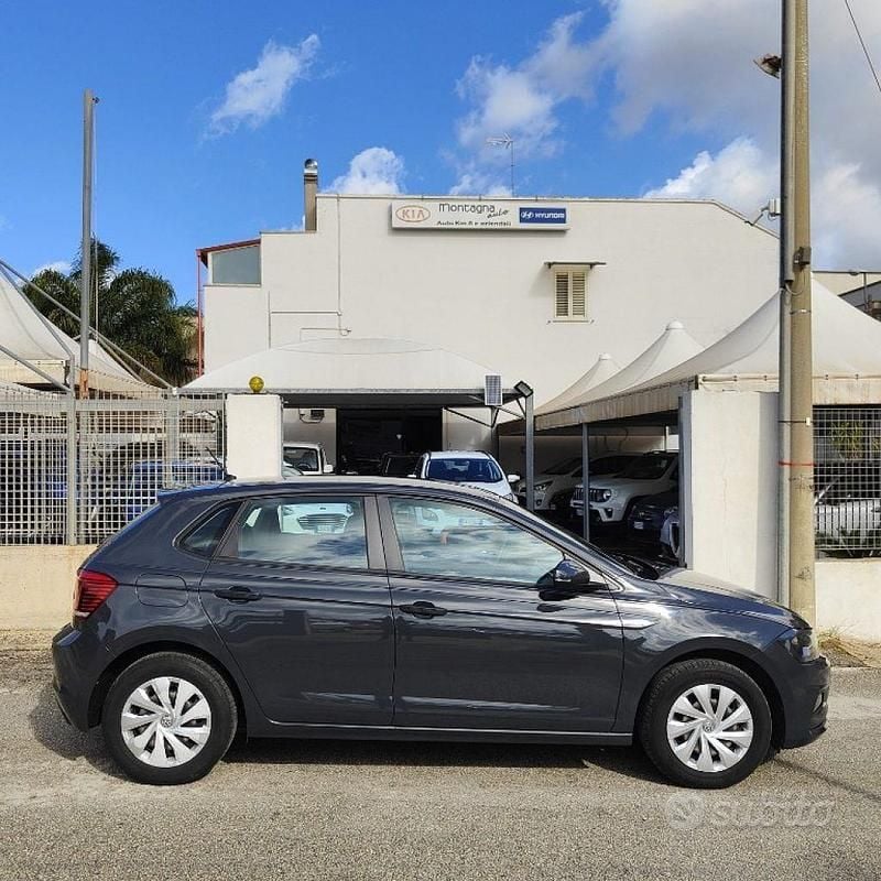 Usata VW Polo Trendline 80 CV (58 kW) 2018 Grigio Berlina
