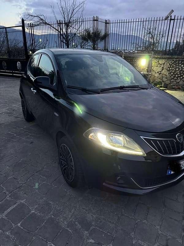Usata Lancia Ypsilon Gold 69 CV (50 kW) 2022 Utilitaria