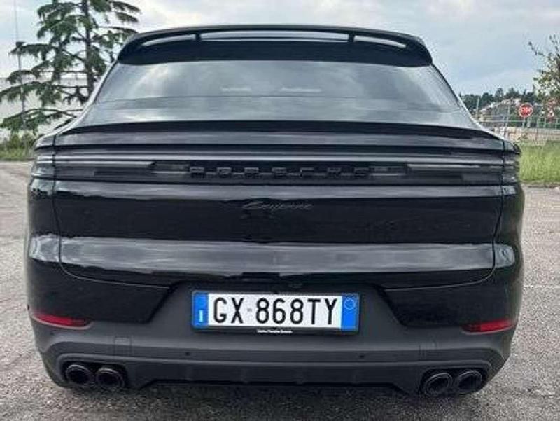 Usata Porsche Cayenne 354 CV (260 kW) 2023 Nero SUV