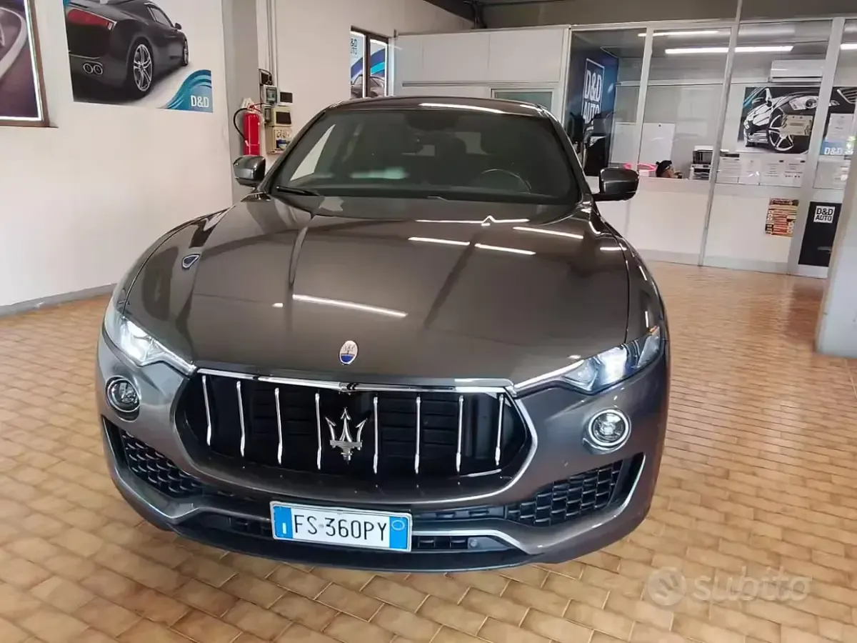 Usata Maserati Levante 250 CV (183 kW) 2018 Marrone SUV