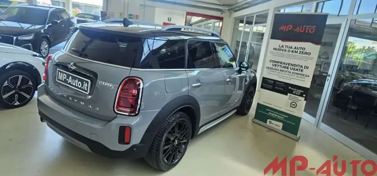 Usata Mini Cooper S 220 CV (161 kW) 2020 Grigio Utilitaria