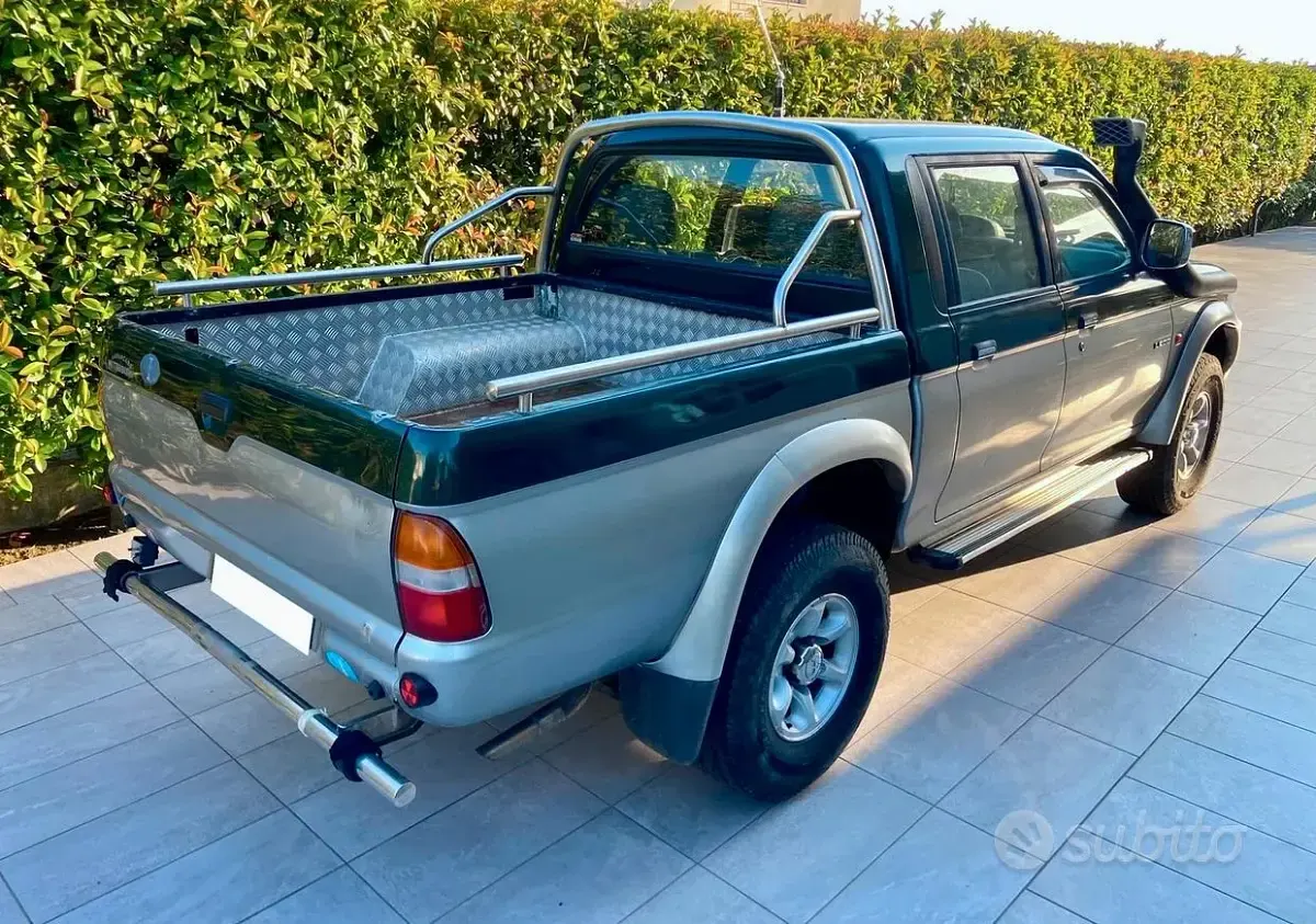 Usata Mitsubishi L200 87 CV (63 kW) 1999 Verde Pick-up