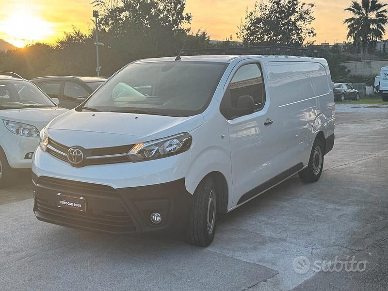 Usata Toyota Proace 122 CV (89 kW) 2019 Bianco Monovolume
