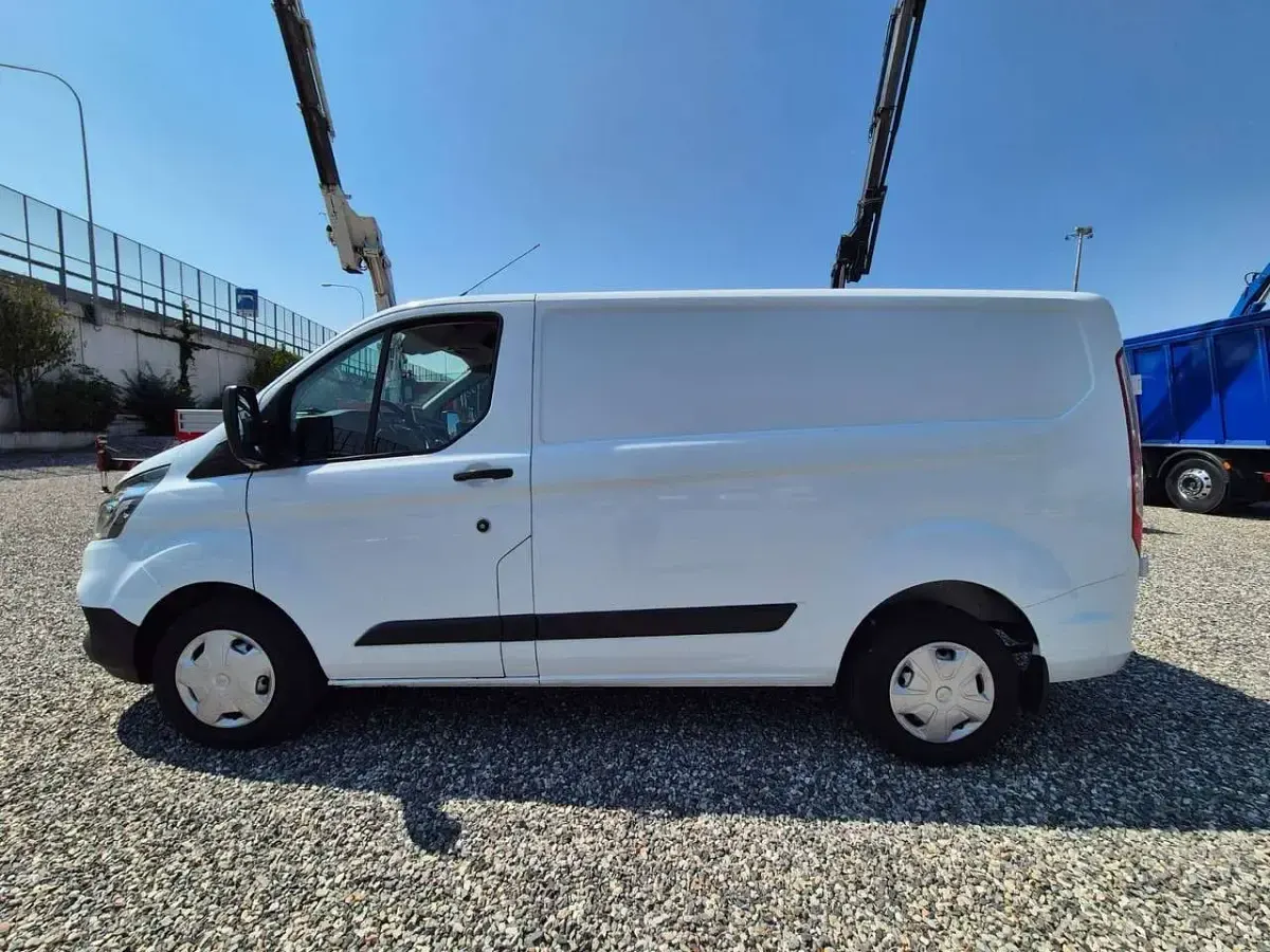 Usata Ford Transit Custom 131 CV (96 kW) 2023 Bianco Furgone
