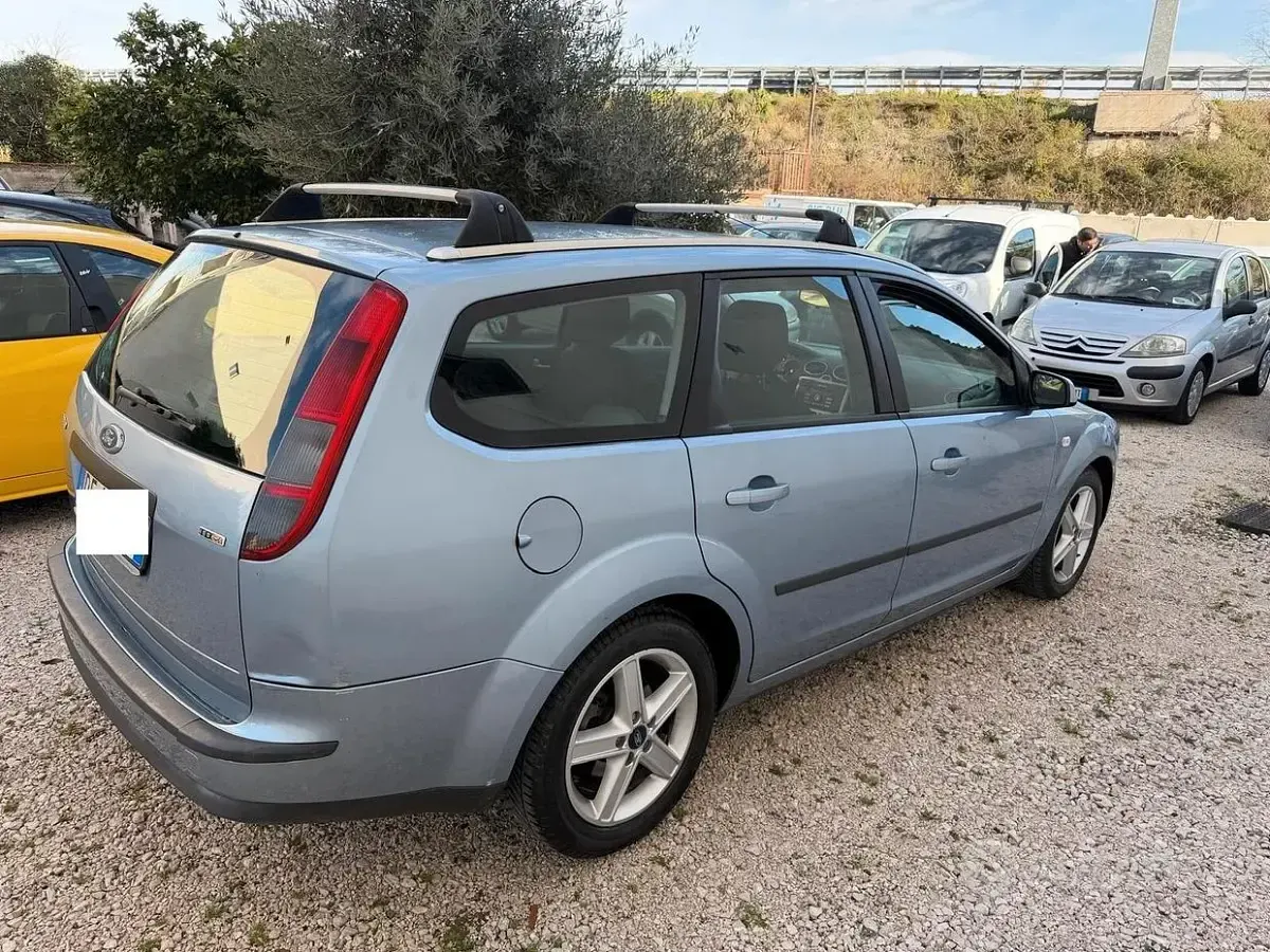 Usata Ford Focus S 90 CV (66 kW) 2007 Blu Station wagon