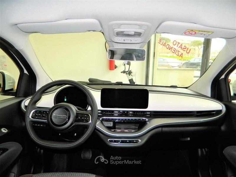 Nieuw Fiat 500e Icon 42 kW (58 PK) 2026 Groen Sedan