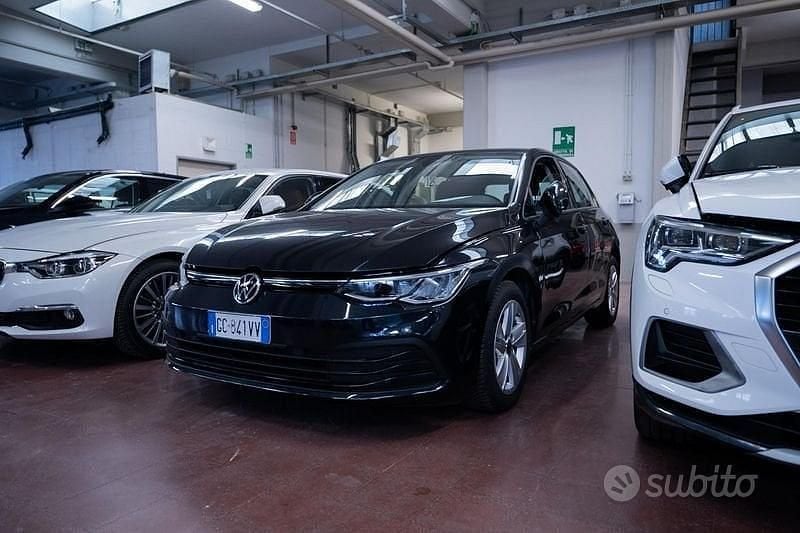 Usata 2020 VW Golf VII Life Tre volumi | 20.900 € (Buon prezzo) - Immagine 1/3