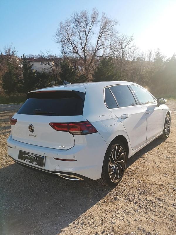 Usata VW Golf VIII R-line 150 CV (110 kW) 2021 Bianco Berlina