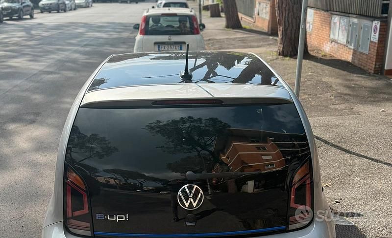 Usata VW e-up! 2022 Grigio Utilitaria