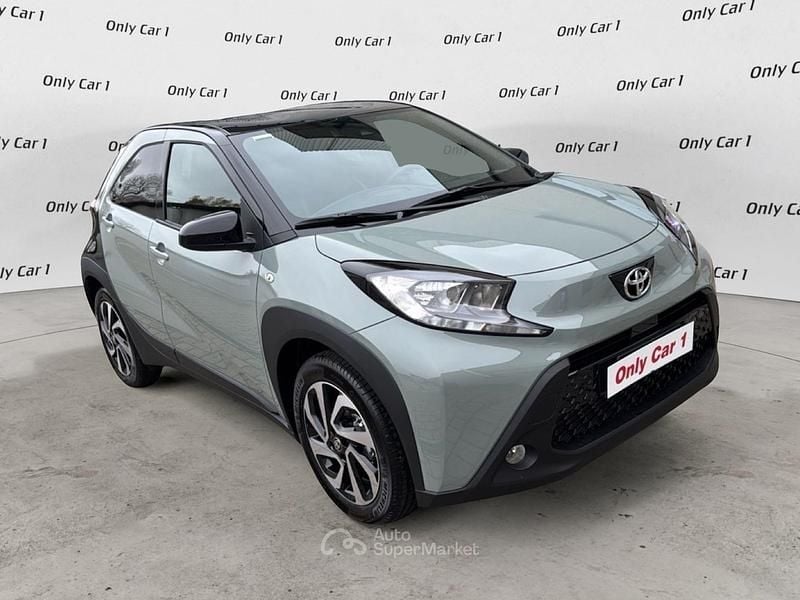 Verde Usata 2025 Toyota Aygo X Trend SUV | 15.890 € (Buon prezzo) - Immagine 1/4