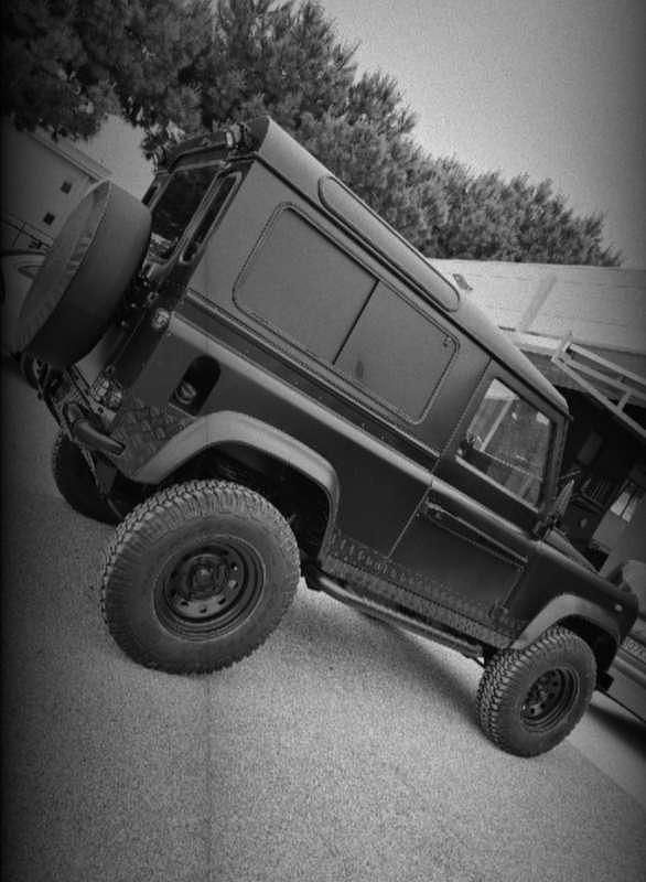 Usata Land Rover Defender S 122 CV (89 kW) 2002 Nero Station wagon