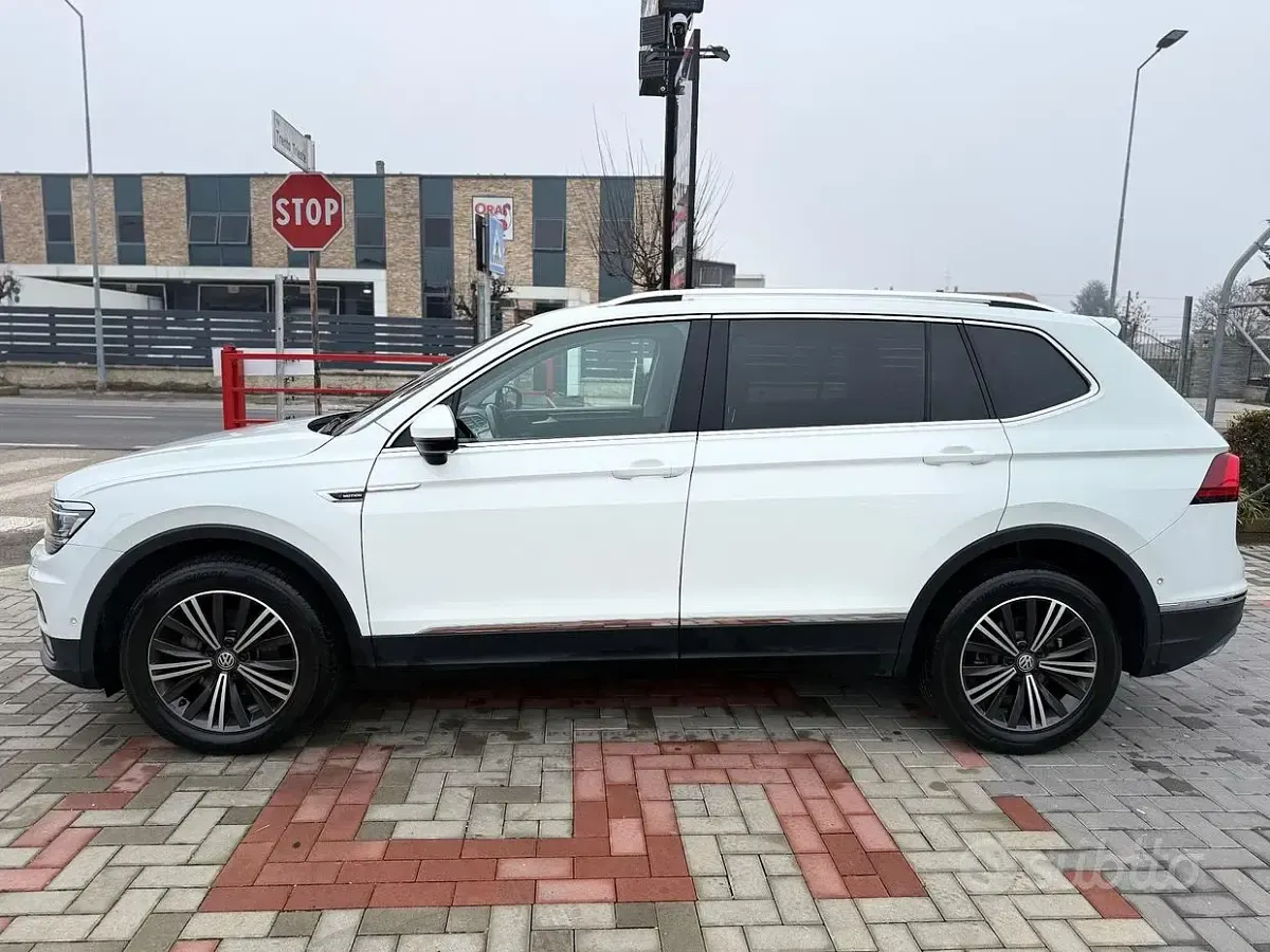 Usata VW Tiguan Allspace Advance 150 CV (110 kW) 2018 Bianco SUV