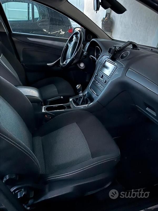 Grigio Usata 2013 Ford Mondeo Business Edition Tre volumi | 3900 € (Buon prezzo) - Immagine 1/4